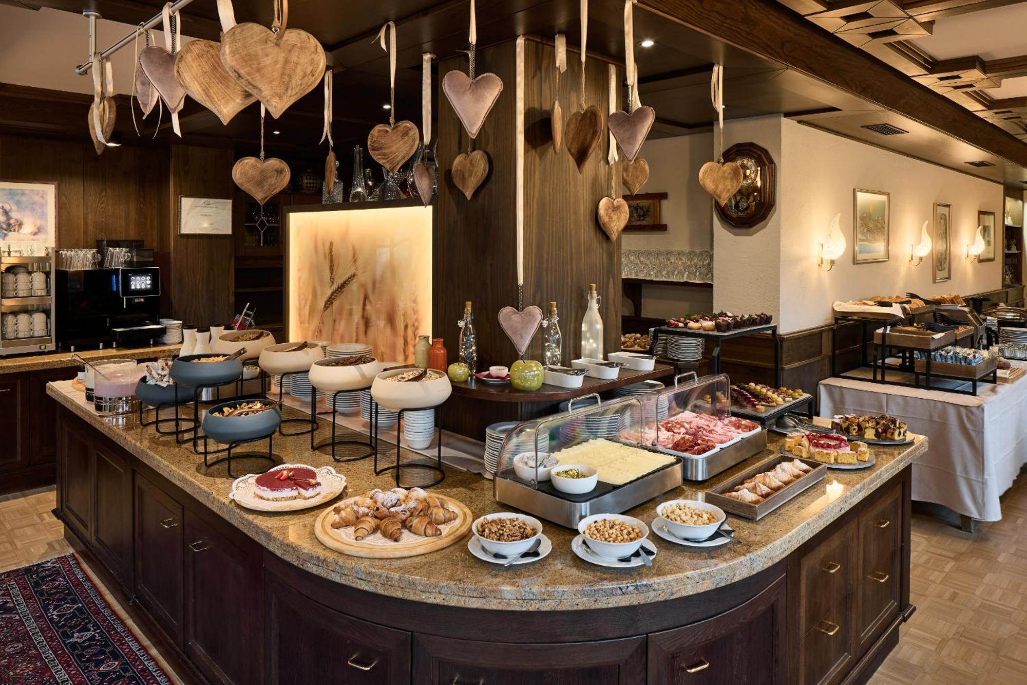 Dolomites Wellness Hotel Savoy La Villa  Εξωτερικό φωτογραφία