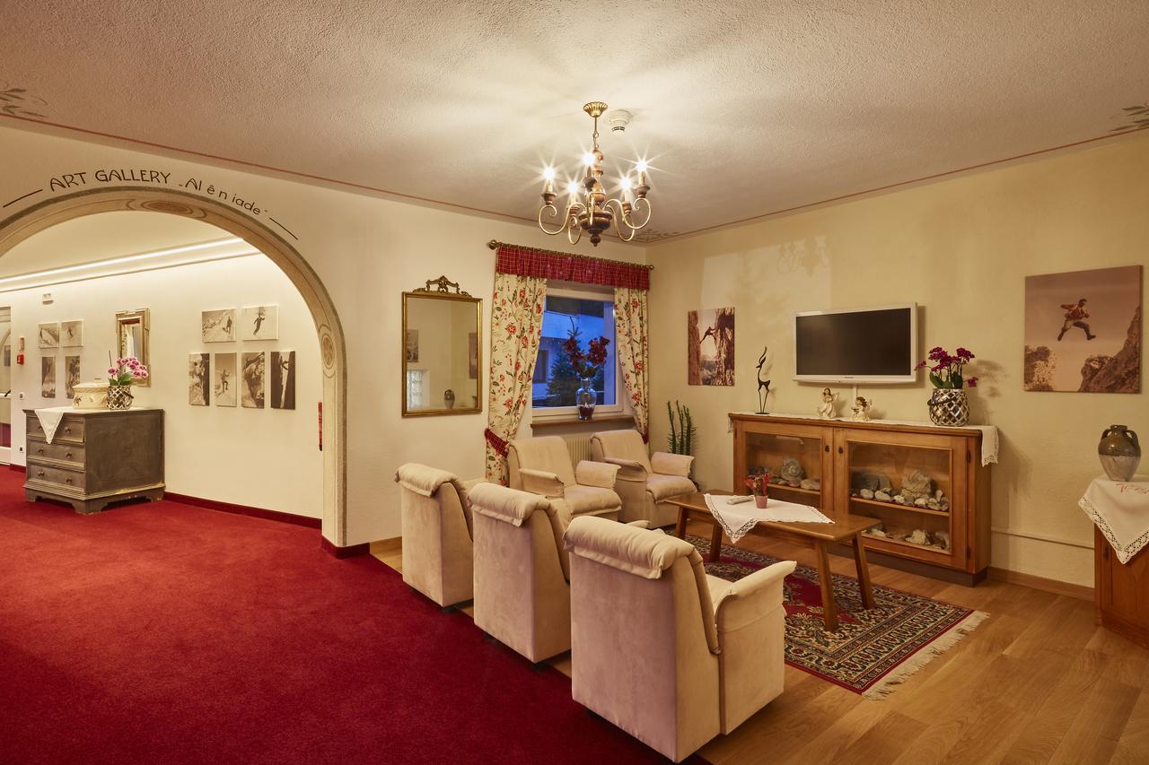 Dolomites Wellness Hotel Savoy La Villa  Εξωτερικό φωτογραφία